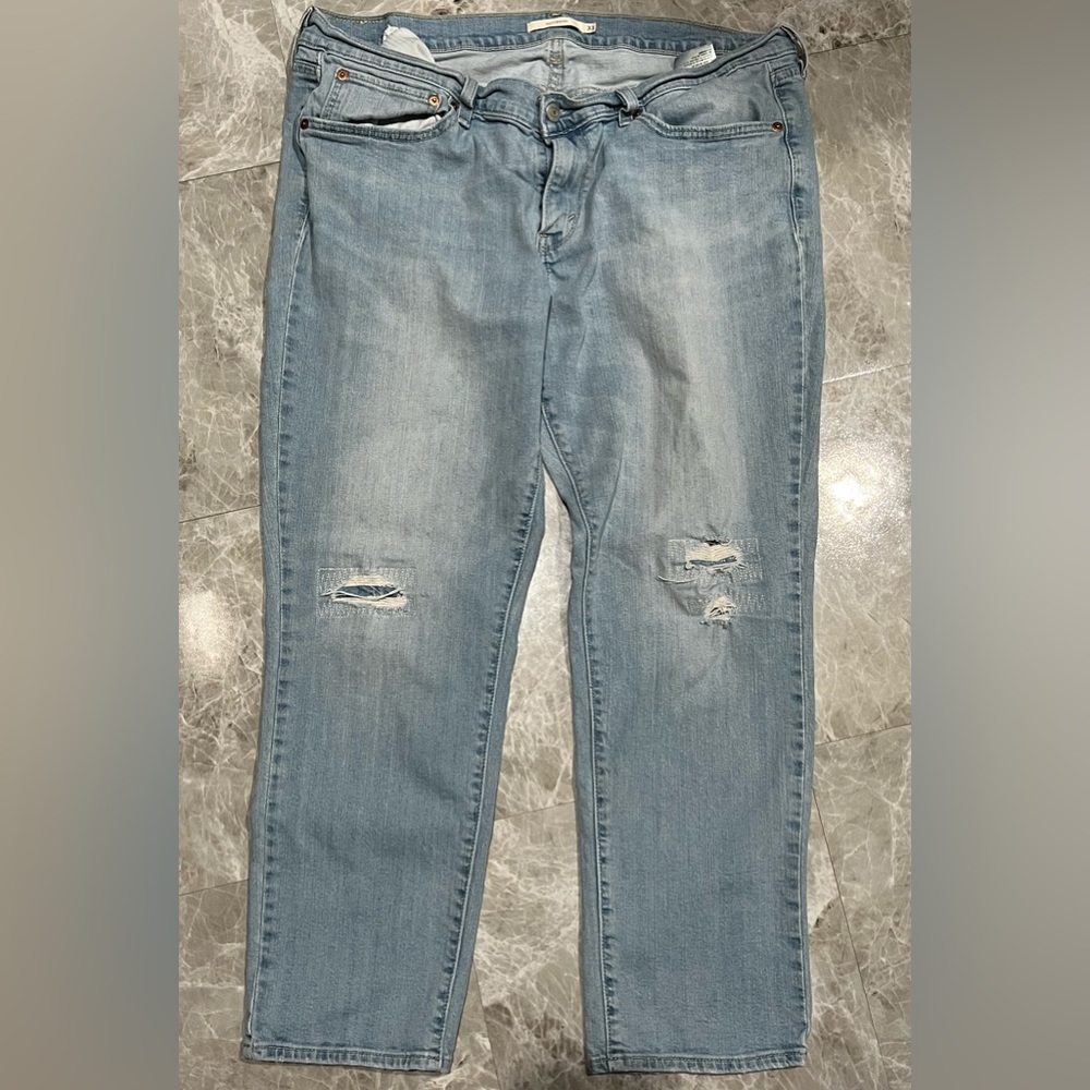 Levi's Boyfriend Jean Women's 33 Stretch Light Wash Distressed